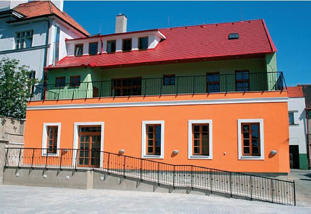 Centrum celoživotního vzdělávání s knihovnou manželů Tomanových v Rožmitálu pod Třemšínem