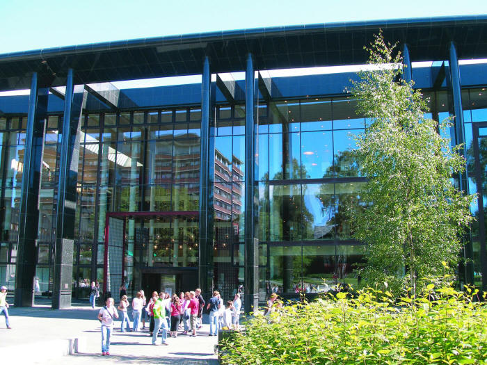 Exteriér knihovny Univerzity v Oslo